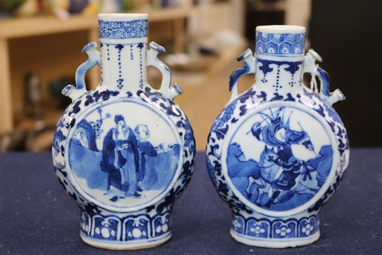 Two similar 19th century Chinese blue and white flasks tallest 16cm